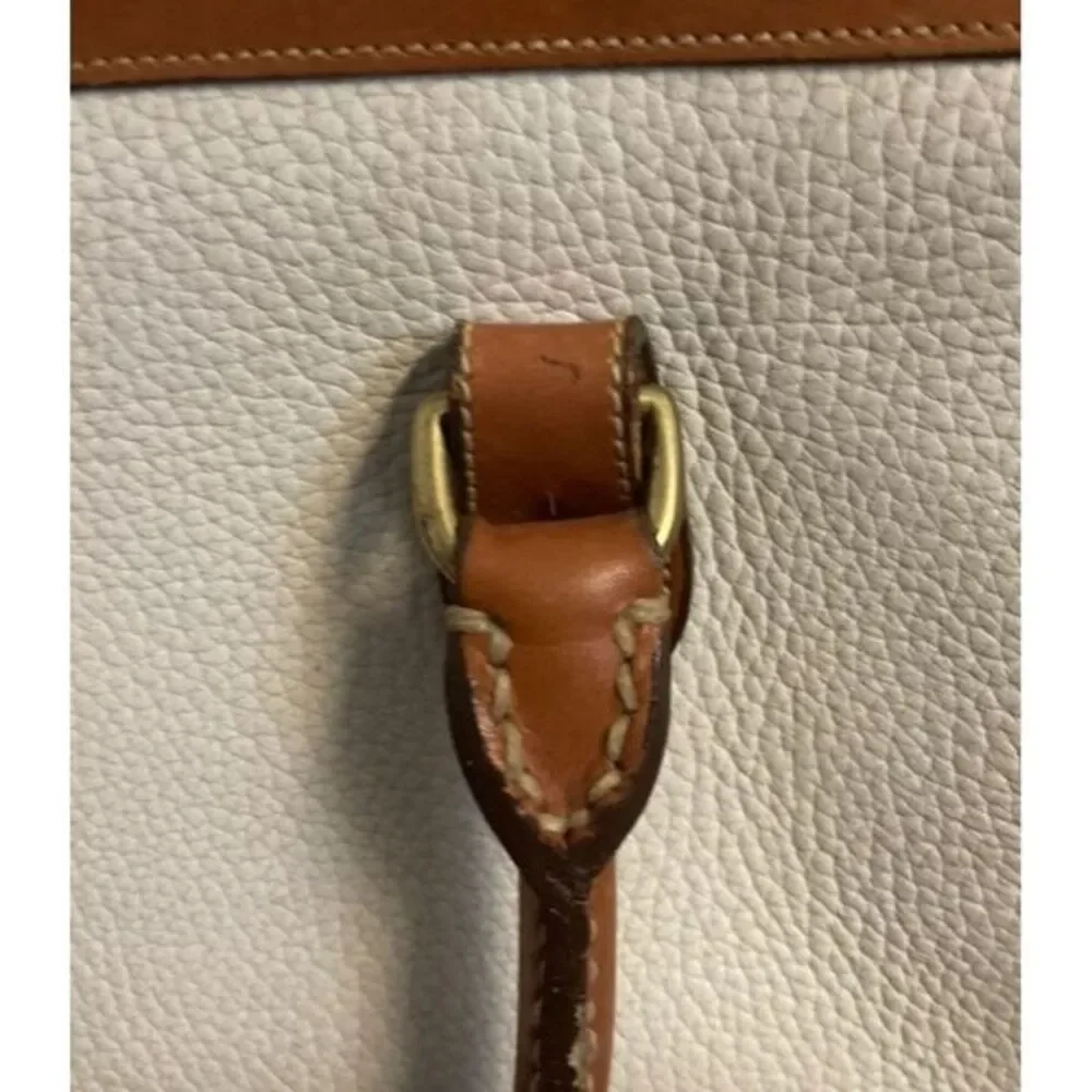 Dooney Bourke Vintage All Weather Off White Leather Purse Satchel Hand Bag